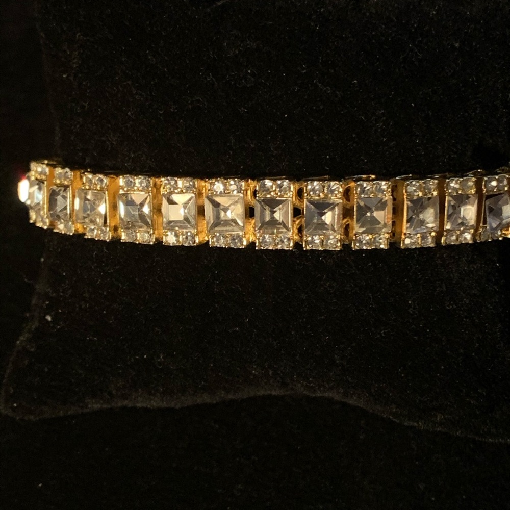 Bracelet - Picture 1 of 5
